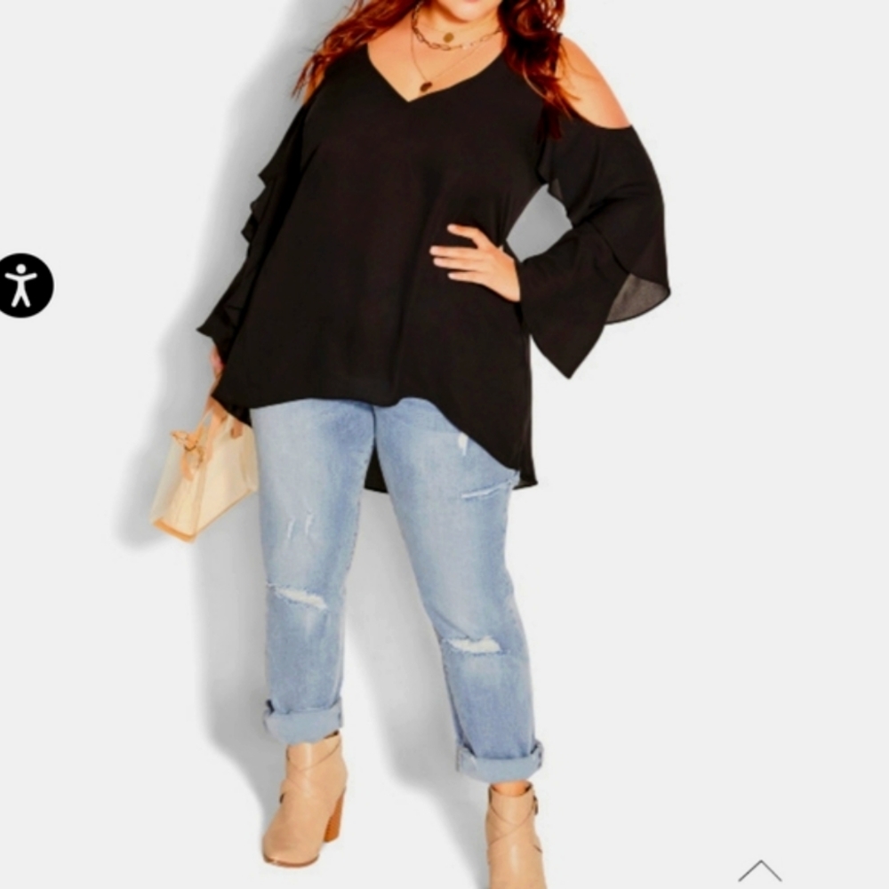 Nwt cold shoulder city chic tunic